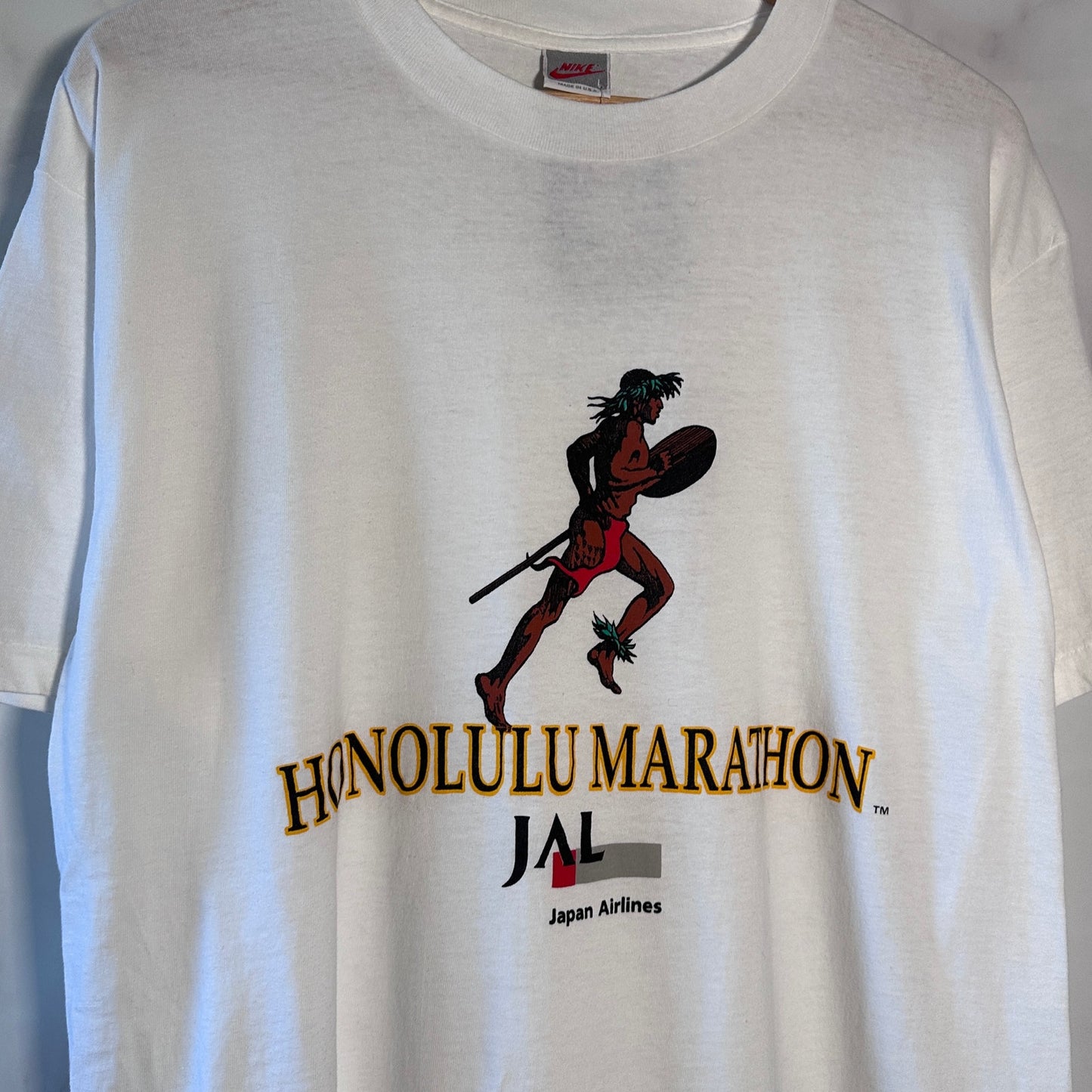 Vintage Nike Honolulu Marathon Japan Airlines White Tee