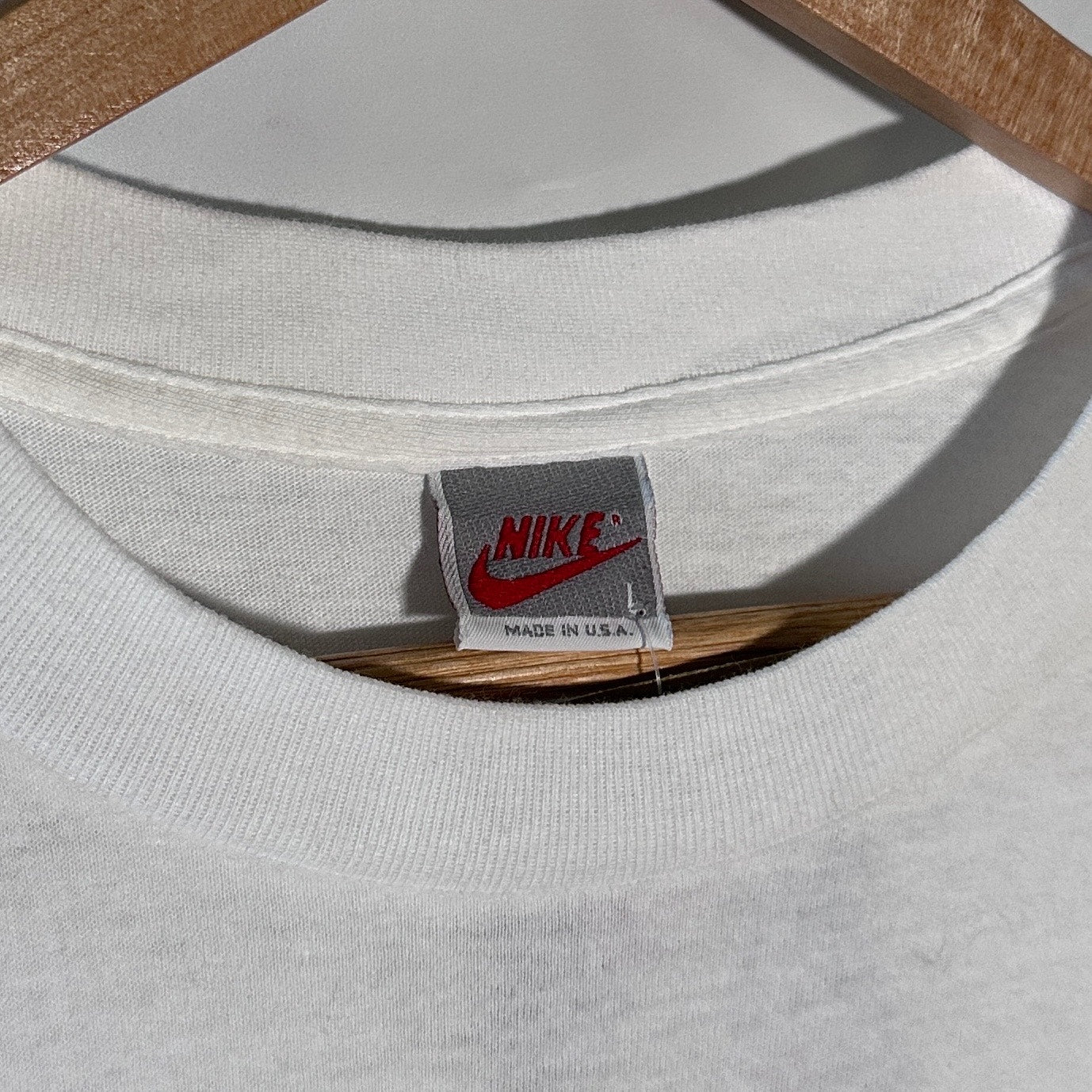 Vintage Nike Honolulu Marathon Japan Airlines White Tee