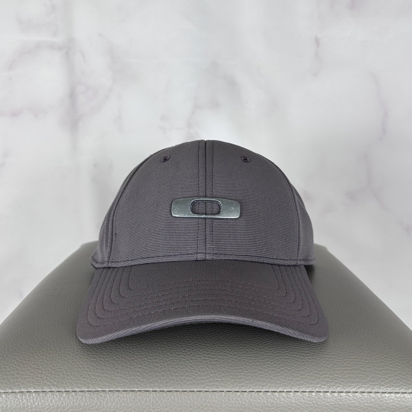Oakley Metal 2.0 Gascan Cap Grey