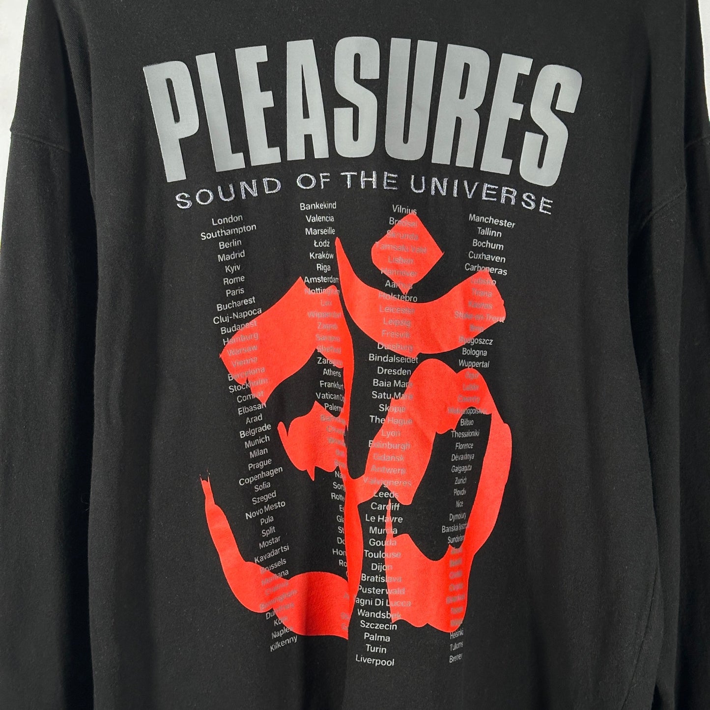 Pleasures Now Black ‘Sound of the Universe’ Tour Longsleeve