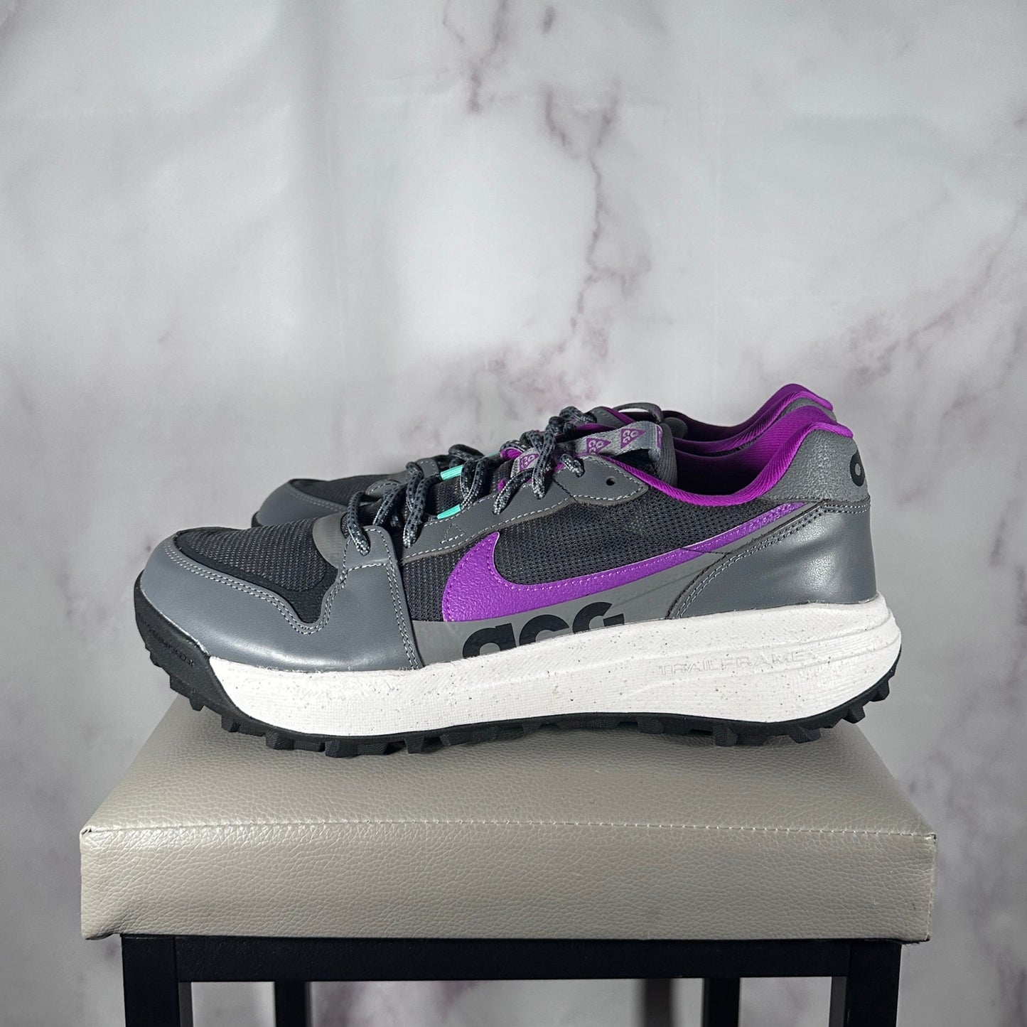 Nike ACG Lowcate Smoke Grey Vivid Purple