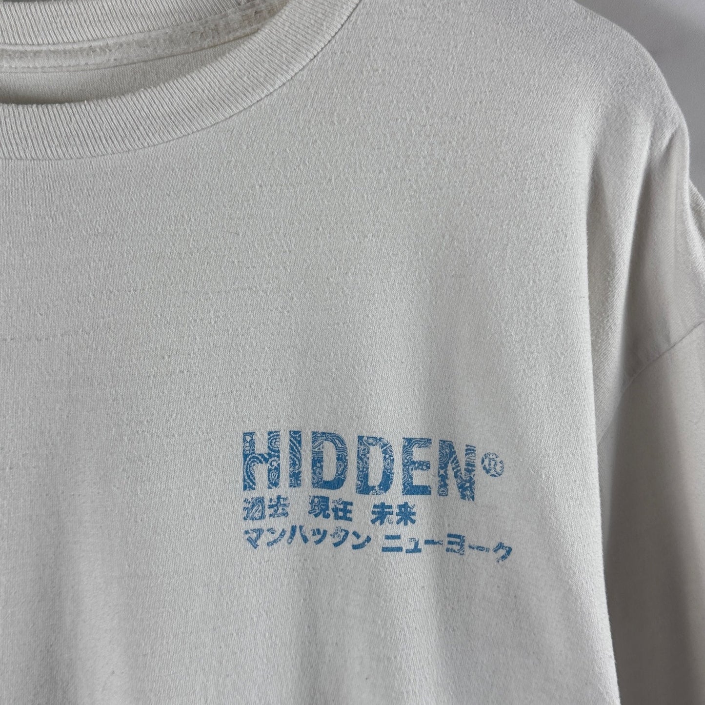Hidden NY White/Blue Paisley Tee
