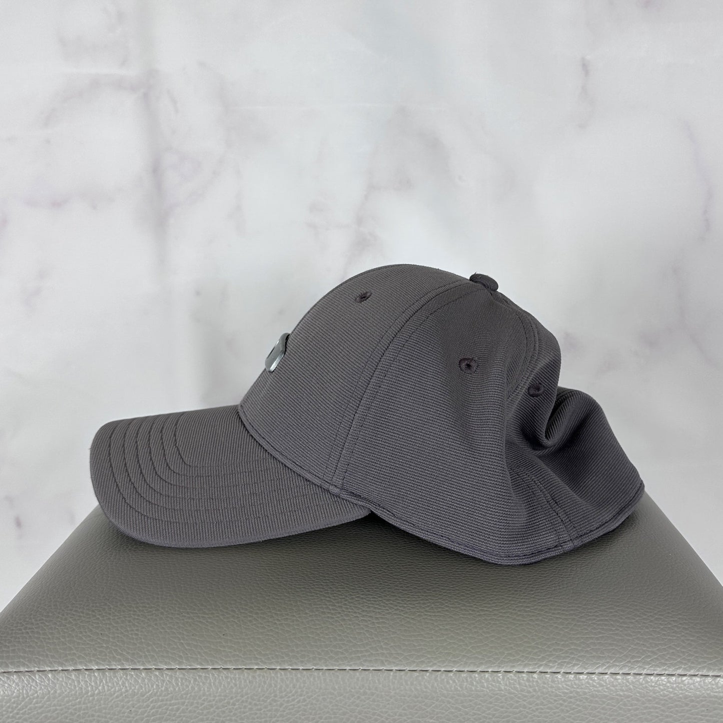 Oakley Metal 2.0 Gascan Cap Grey